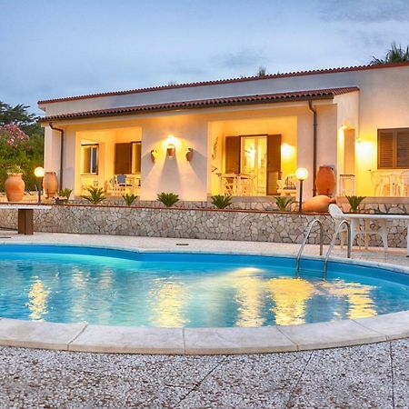 Villa La Casa In Riva Al Mare Augusta Exterior foto