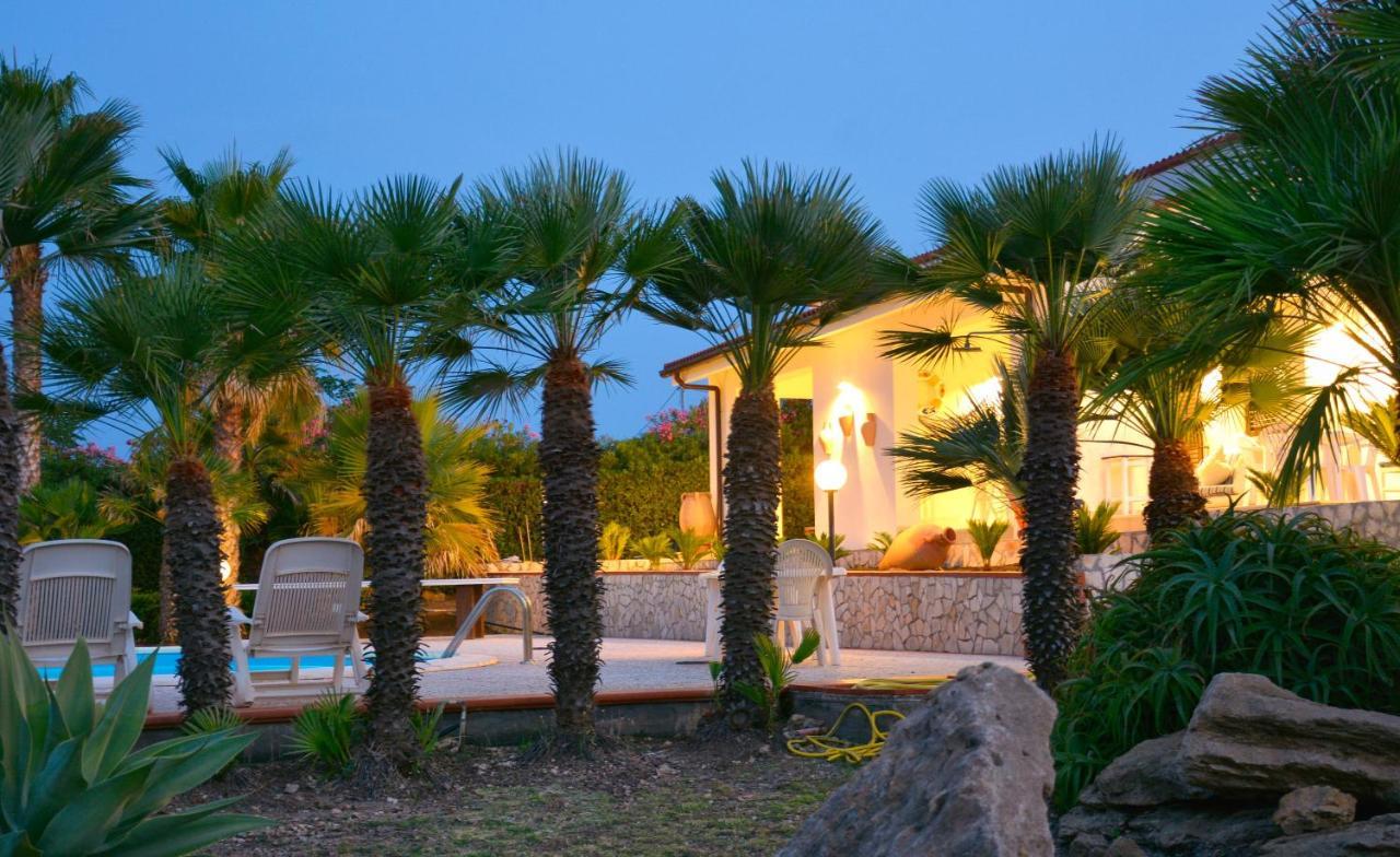 Villa La Casa In Riva Al Mare Augusta Exterior foto