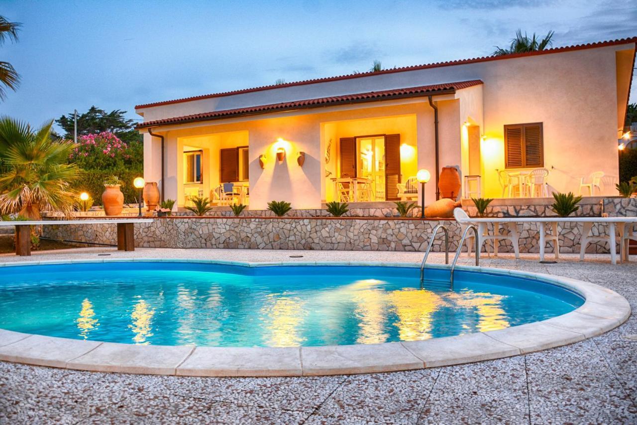 Villa La Casa In Riva Al Mare Augusta Exterior foto